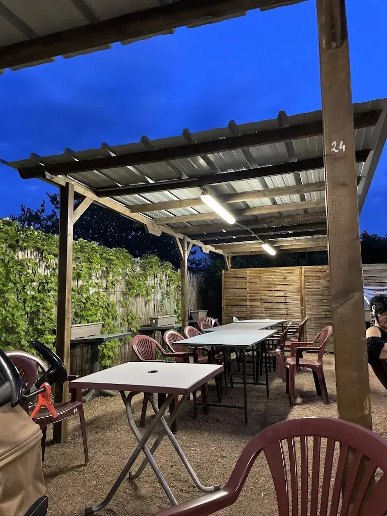 L'Racan restaurant in Aubigné-Racan