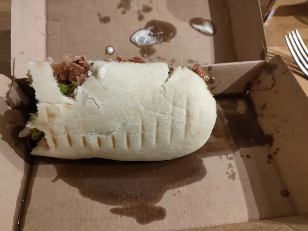 LE MARBELLA Restaurant in Avessac