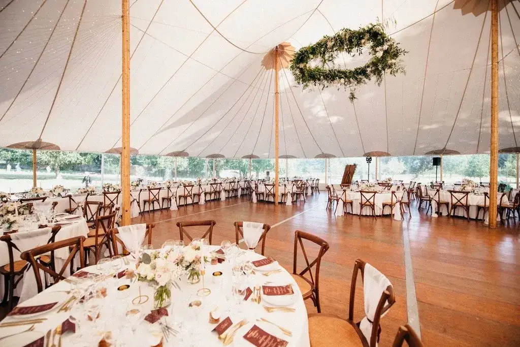 Edouard Set_Avessac_slider_image_1