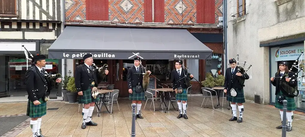 Le Petit Bouillon restaurant in Aubigny-sur-Nère