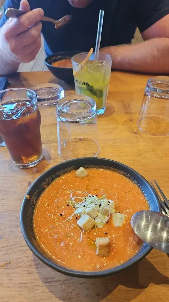 aurore cavier_L'Ogre Bleu_Frossay_review