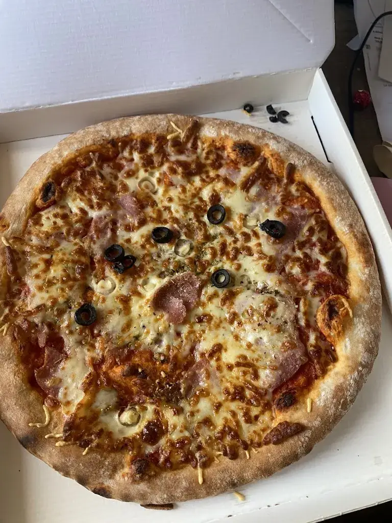 Curtis Bosque_La Petite Italie_Chaumes-en-Retz_review