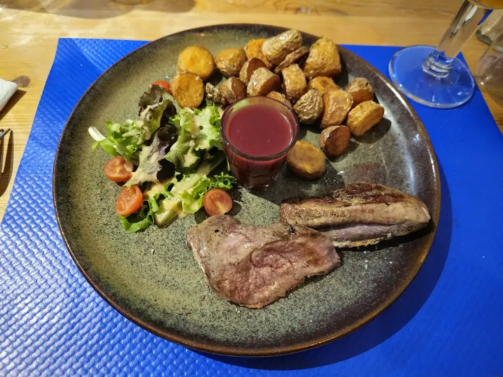 Le Bistrot des Arts_Saint-Hilaire-de-Chaléons_slider_image_2