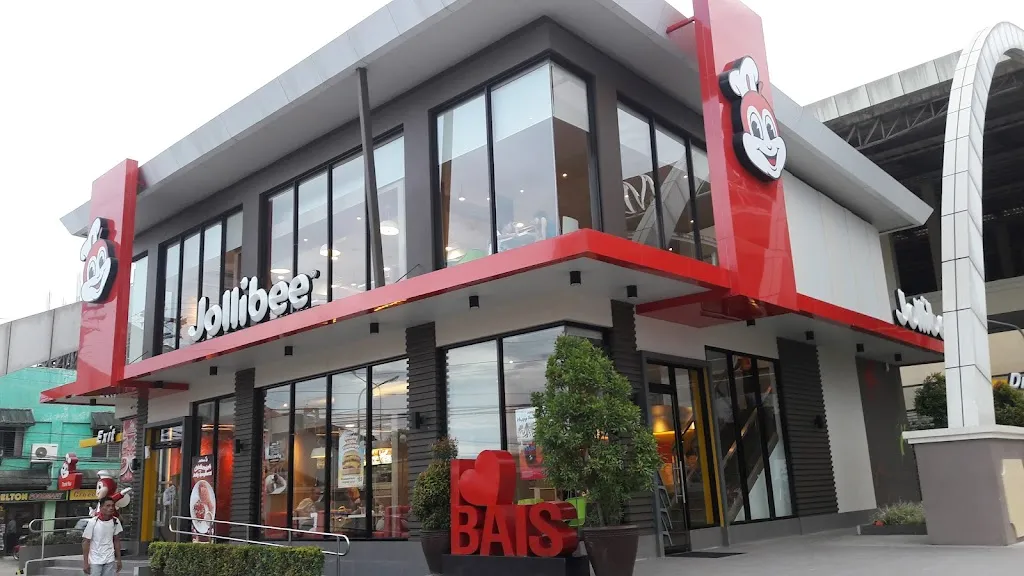 Ian Pangan_Jollibee Bais_Philippines_review