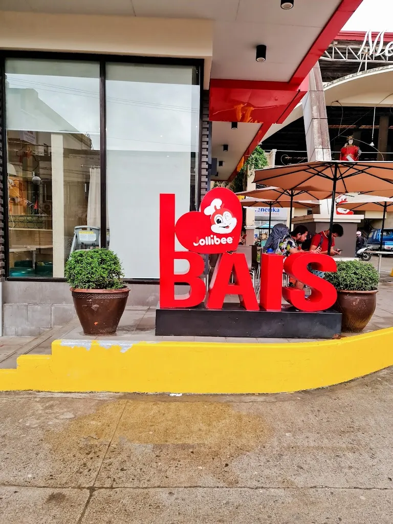 Jollibee Bais_Philippines_slider_image_3