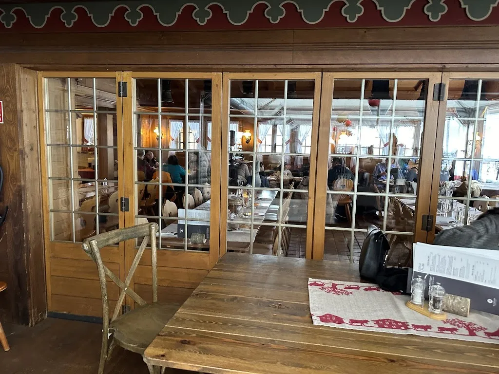 Restaurant Col du Pillon restaurant in Diablerets