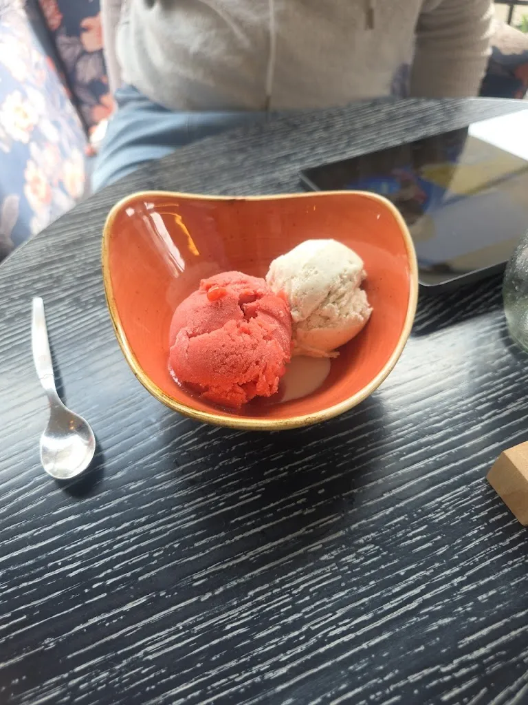 maeva chekir_Le Résia_Avrillé_recensione