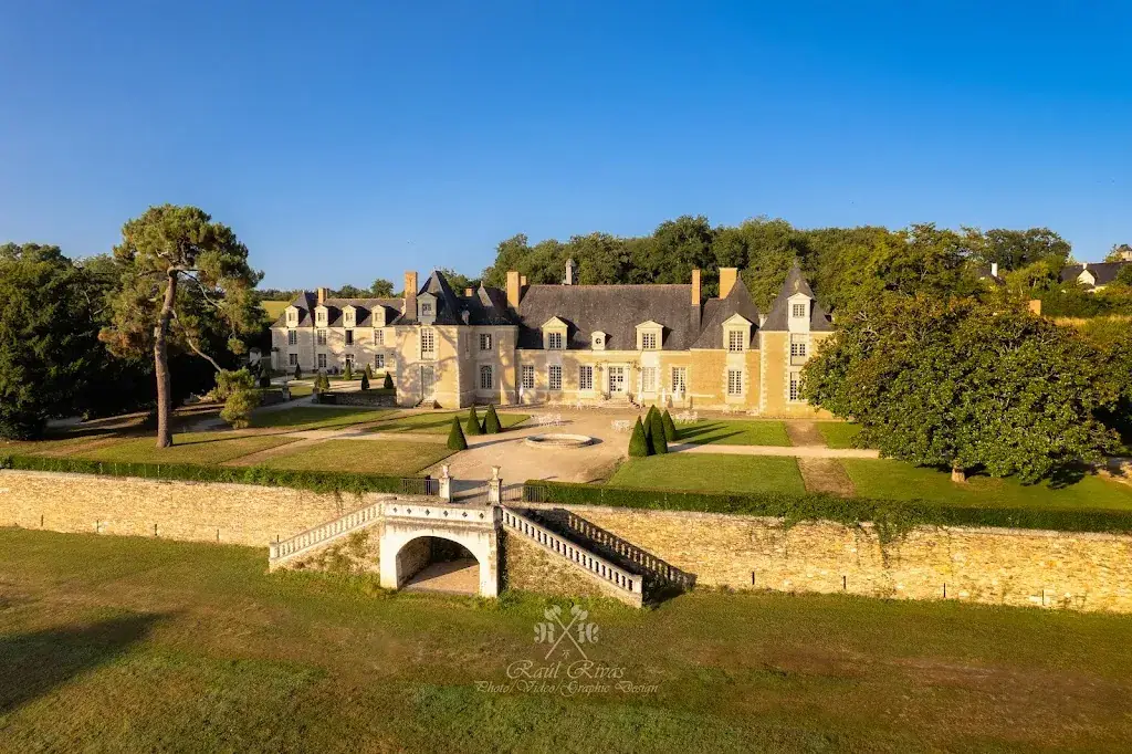 La Perrière Château & Golf - Younan Collection restaurant in Avrillé