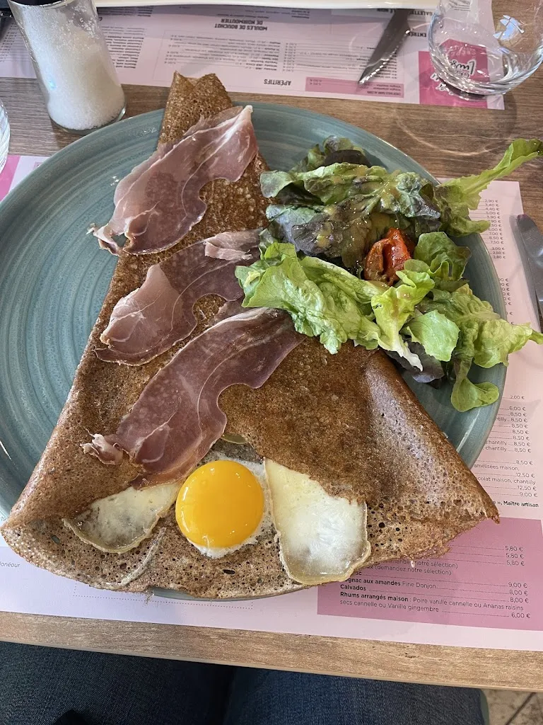 Marie Barnaux_Chez Luisa_Barbâtre_review