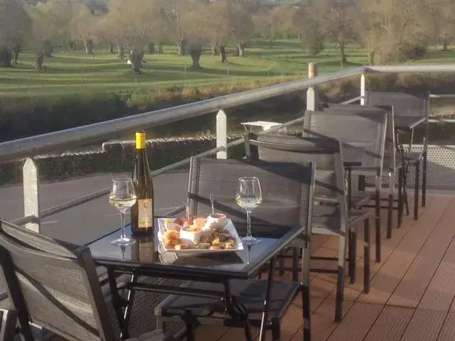 RESTAURANT LA PIERRE PERCEE restaurant à Divatte-sur-Loire