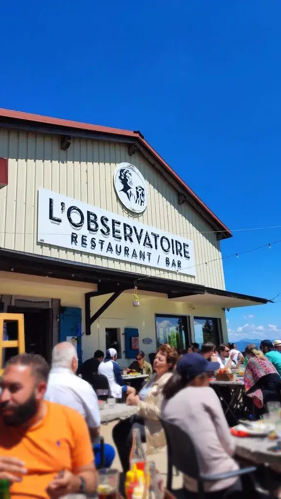 P. Y._L'Observatoire_Monnetier-Mornex_review
