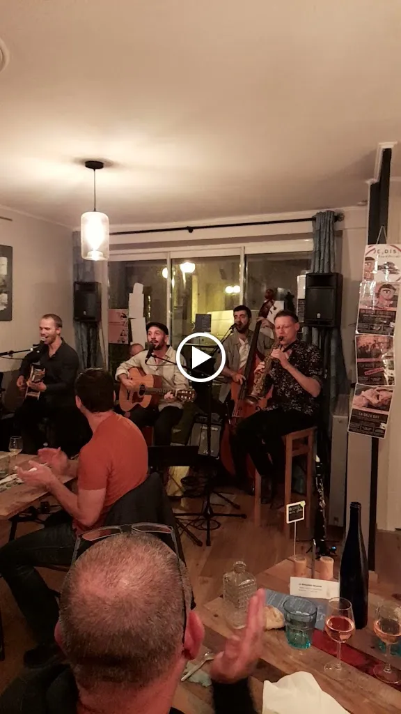 Une Table avec Plaisir_Divatte-sur-Loire_slider_image_2