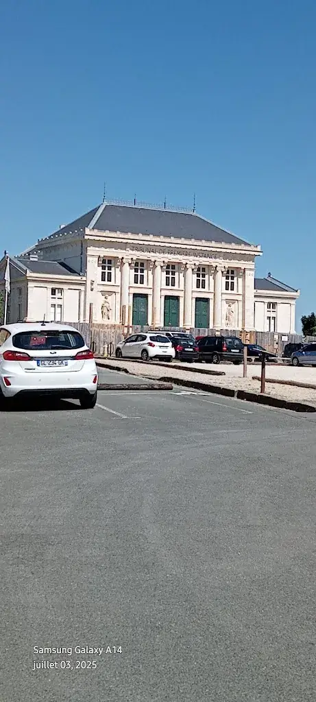 Cathy Hadef_Le Charleston_Baugé-en-Anjou_review