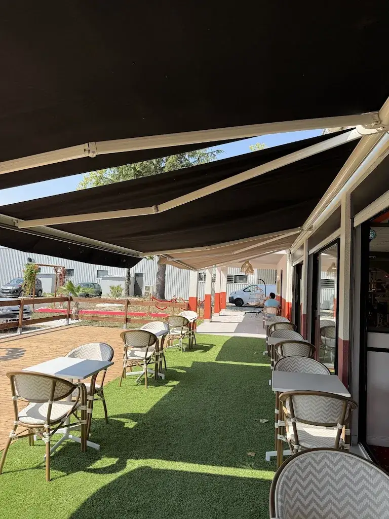 ROUTE DE L'INDE restaurant in Basse-Goulaine