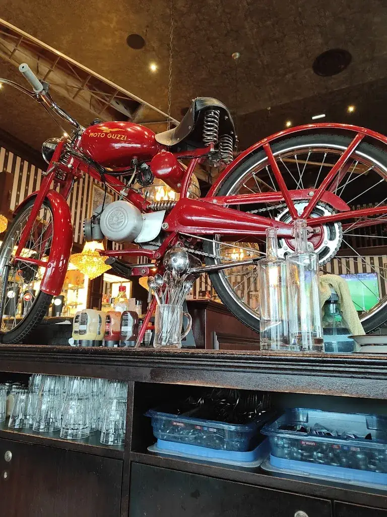 Kiki_Au Bureau_Basse-Goulaine_review