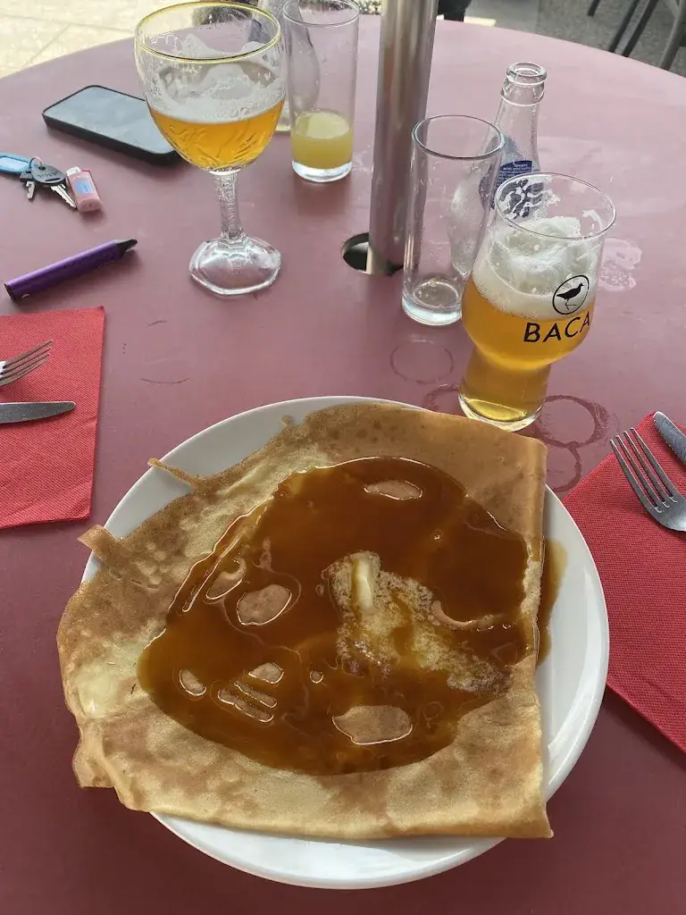 Heli_Café de la Plage_Batz-sur-Mer_review