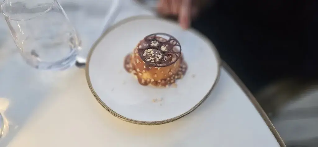 Henri-Michel Yere_Coco_Batz-sur-Mer_review