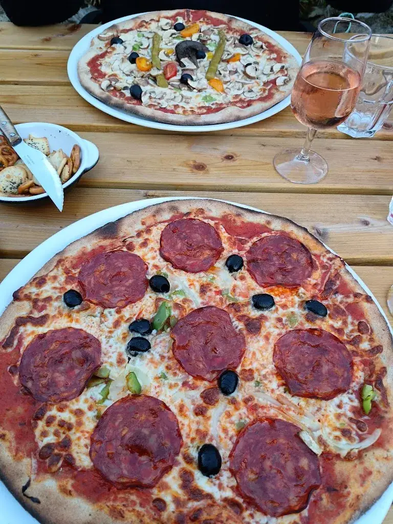 Claire DUMAZY_Chez Krystel - Le Temps d'une Pizza_Batz-sur-Mer_review