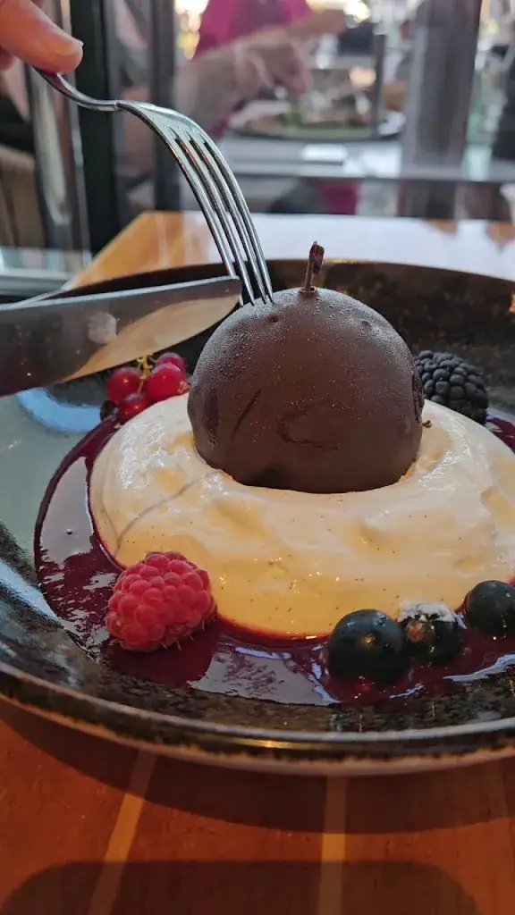 Diggchen Wu_Le Lénigo_Croisic_review