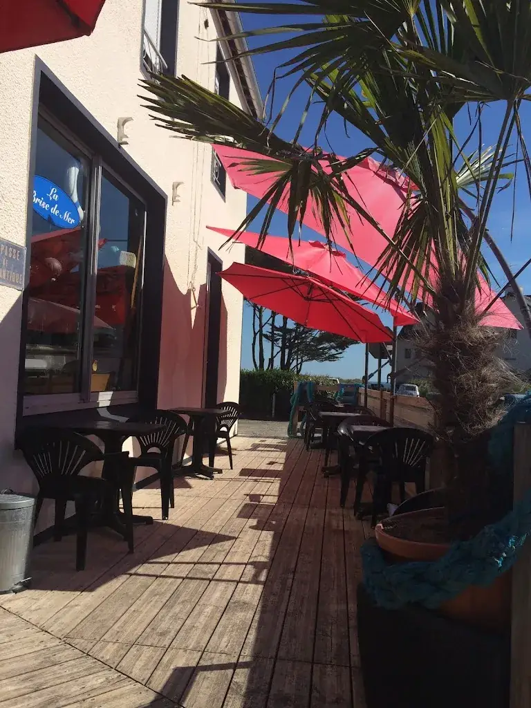 Hôtel La Brise de Mer Restaurant Pension restaurant in Batz-sur-Mer