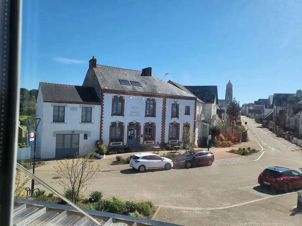 Hôtel Des Marais Salants restaurant in Batz-sur-Mer