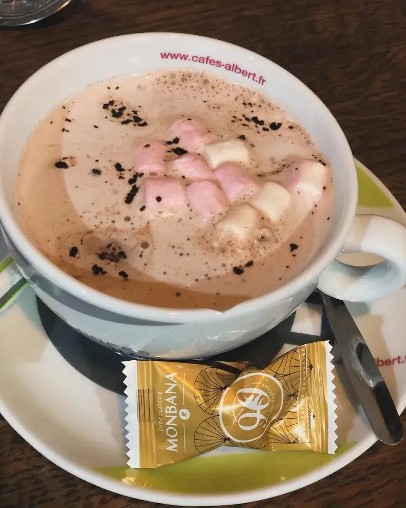 Ô bistro d'la place_Beaulieu-sous-la-Roche_slider_image_3