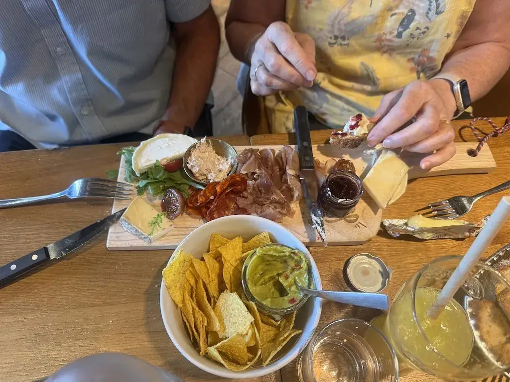 Stephen Bowyer_Grind_Roche-sur-Yon_review