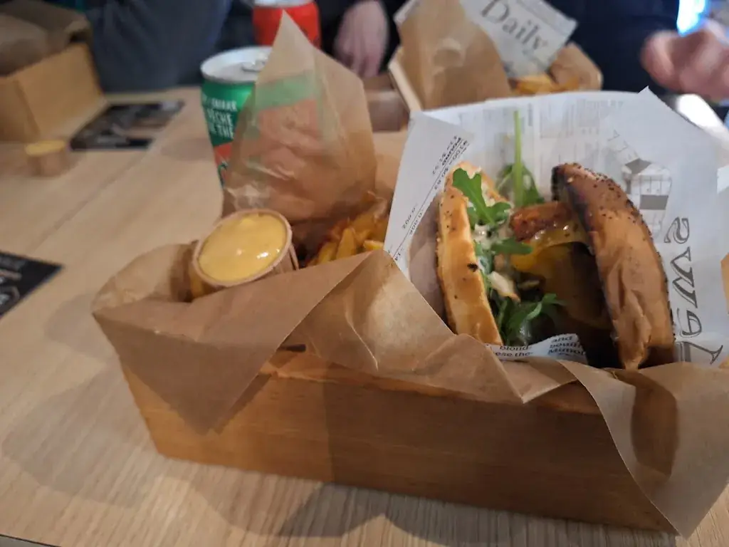 Menu_MADE Burgers Atoll_Beaucouzé_image_5