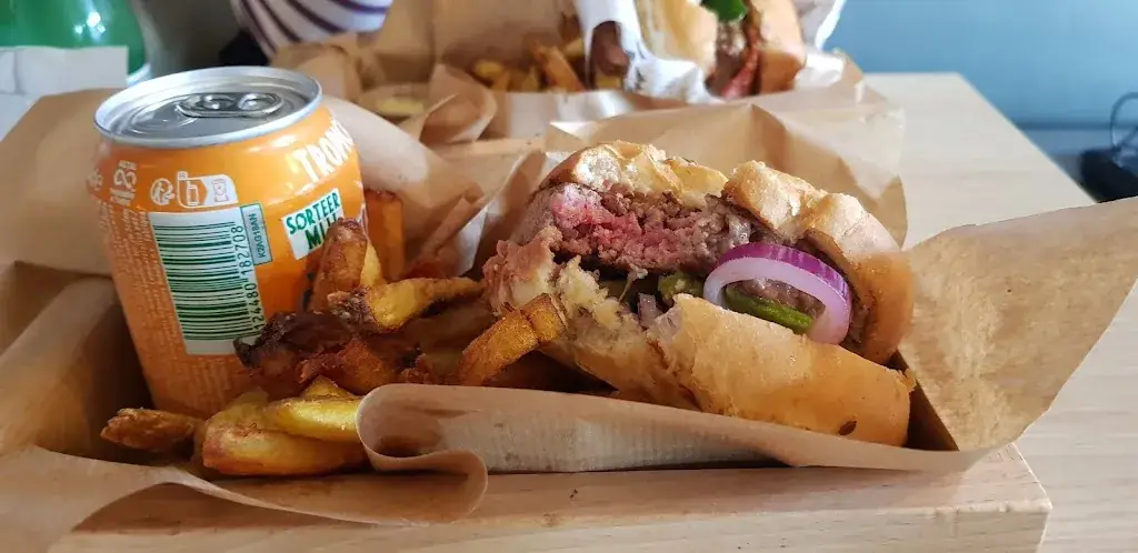 Menu_MADE Burgers Atoll_Beaucouzé_image_9