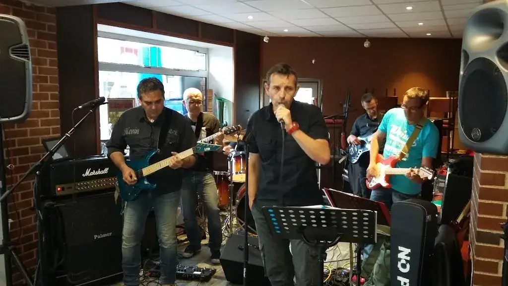 Parpinelli Bernard restaurant in Mirefleurs