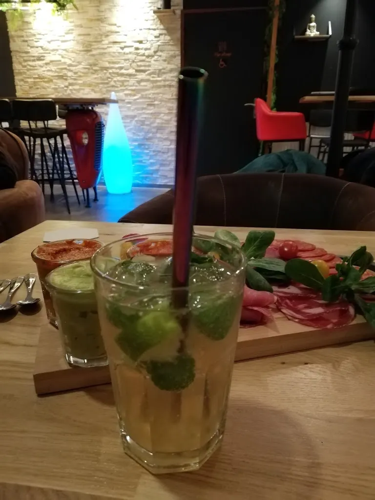 Sylvie GUY_Sango Bar_Beaupréau-en-Mauges_review