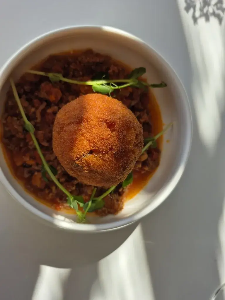 FAD BERKANI_La Cabane_Beaurepaire_review