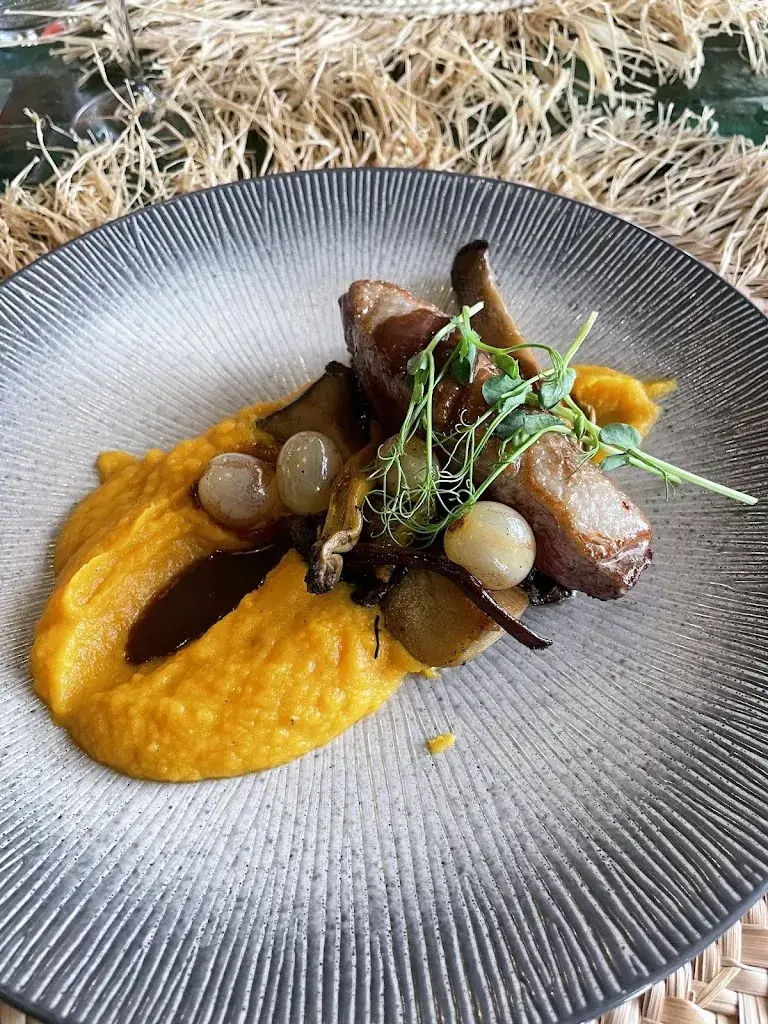 La Cabane_Beaurepaire_slider_image_3