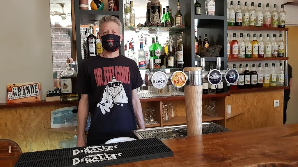 Une Seconde ICI restaurant in Vic-le-Comte