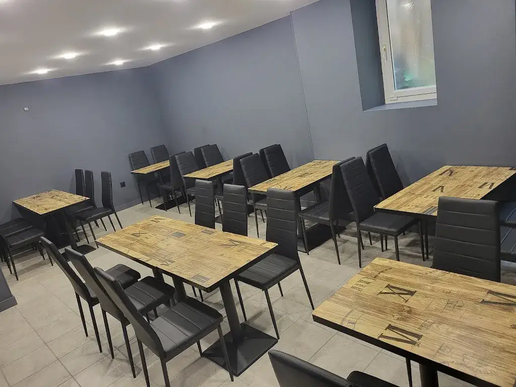 Zingy Naan Tacos Restaurant in Beaurepaire