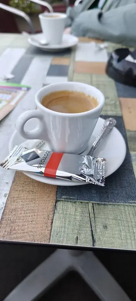 Café De La Mairie_Beaumont-sur-Sarthe_slider_image_2