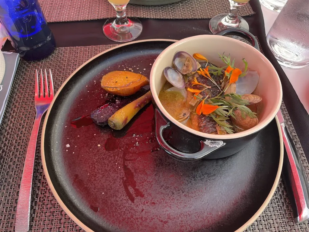 Jie Deng_L'auberge Des Etiers_Beauvoir-sur-Mer_recensione