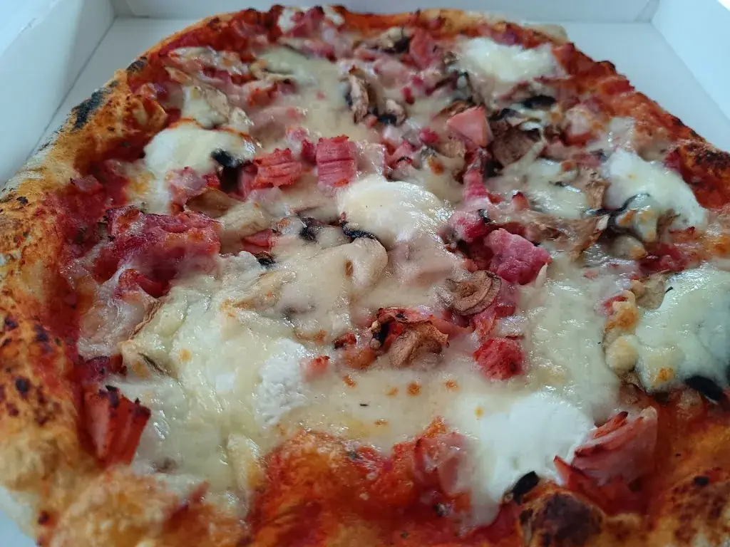 Frédéric Bonin_L'OR EN PIZZA, distributeur de pizzas Beauvoir-sur-Mer_Beauvoir-sur-Mer_review