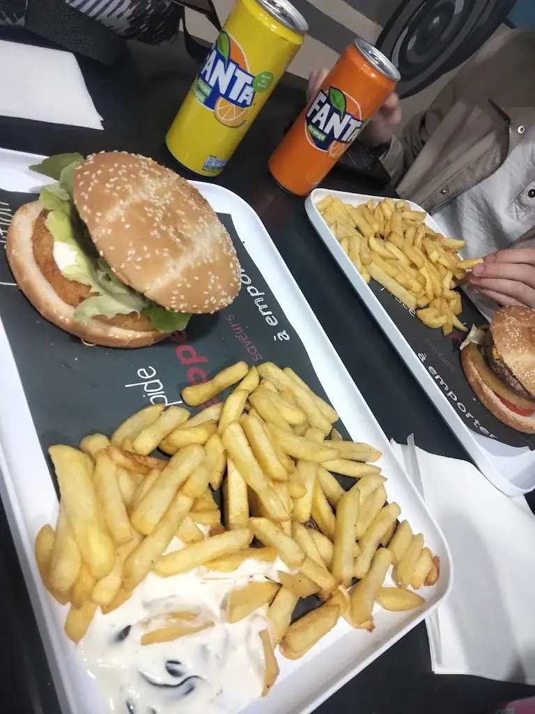 Menu_Place Des Affamés_Bellevigny_immagine_7