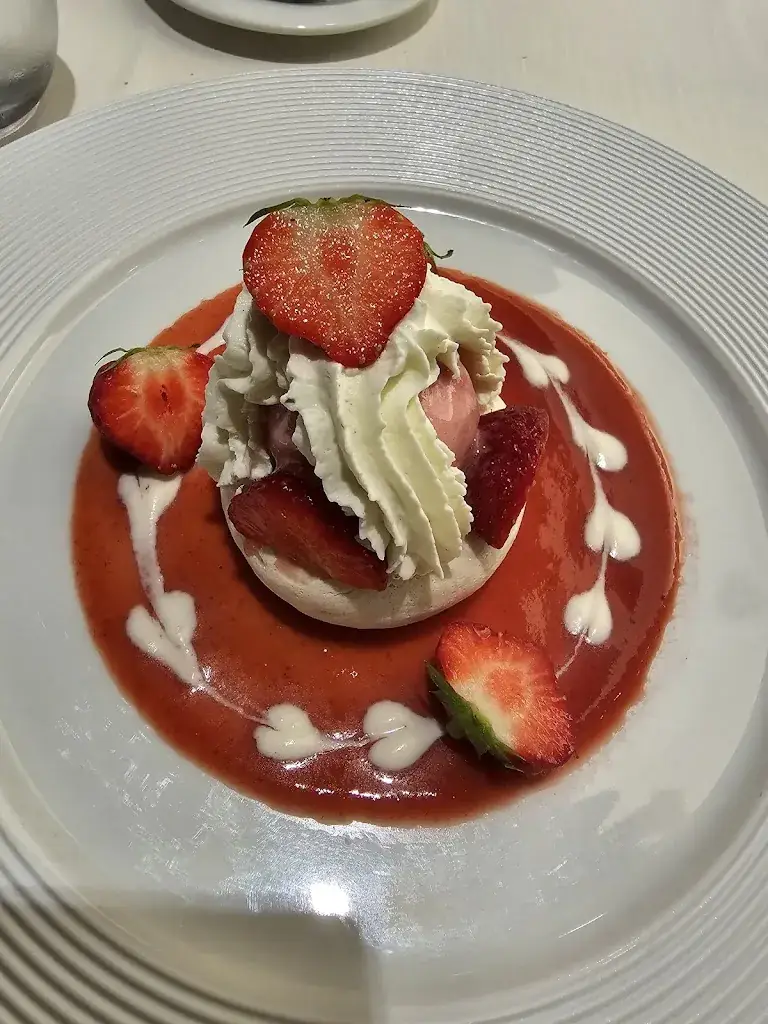 Stéphane Mattmann_La Closerie des Roses_Loireauxence_review