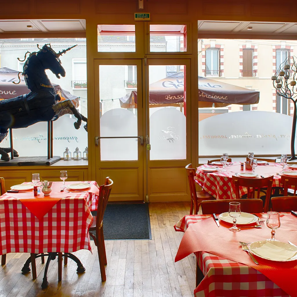 Restaurant la Gare_Bessé-sur-Braye_slider_image_1