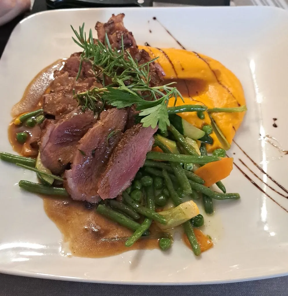 Côté Bouchon Côté Bistrot_Moirans_slider_image_2