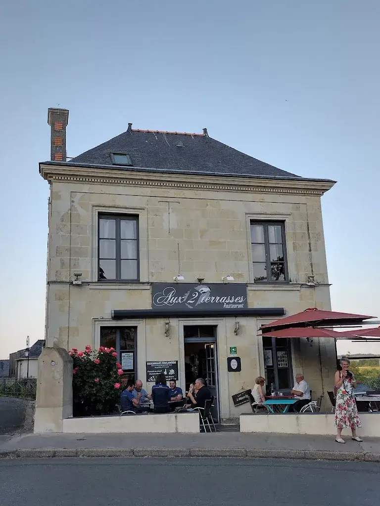 Adrian Chatfield_Aux 2 terrasses proche d'Angers_Aubance_review