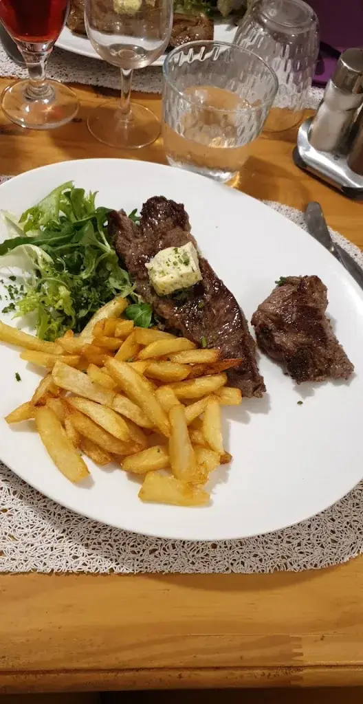 Emeline Anquetil_L'auberge de bois doublé_Saint-Célerin_review