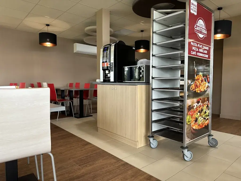 Stratto / Stratto Cafétaria - Aire de la Mayenne_Bonchamp-lès-Laval_slider_image_3