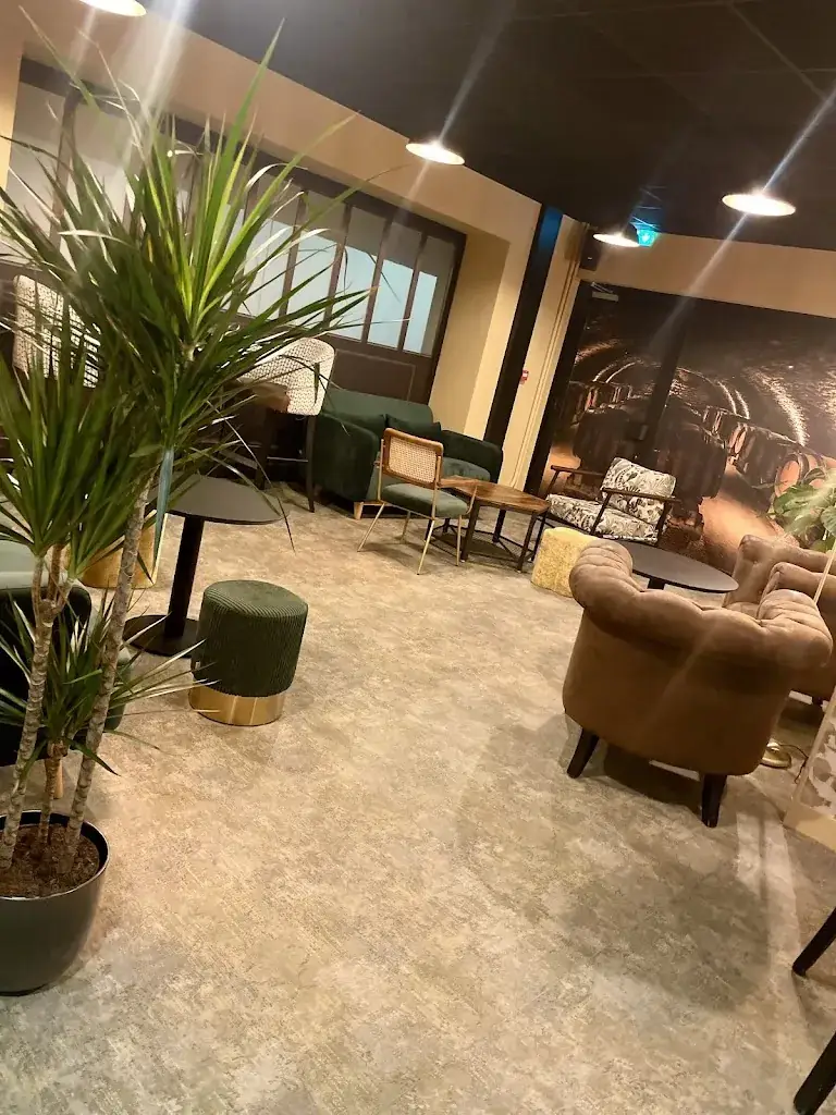 Les 3 petits cochon's_Laval_slider_image_3