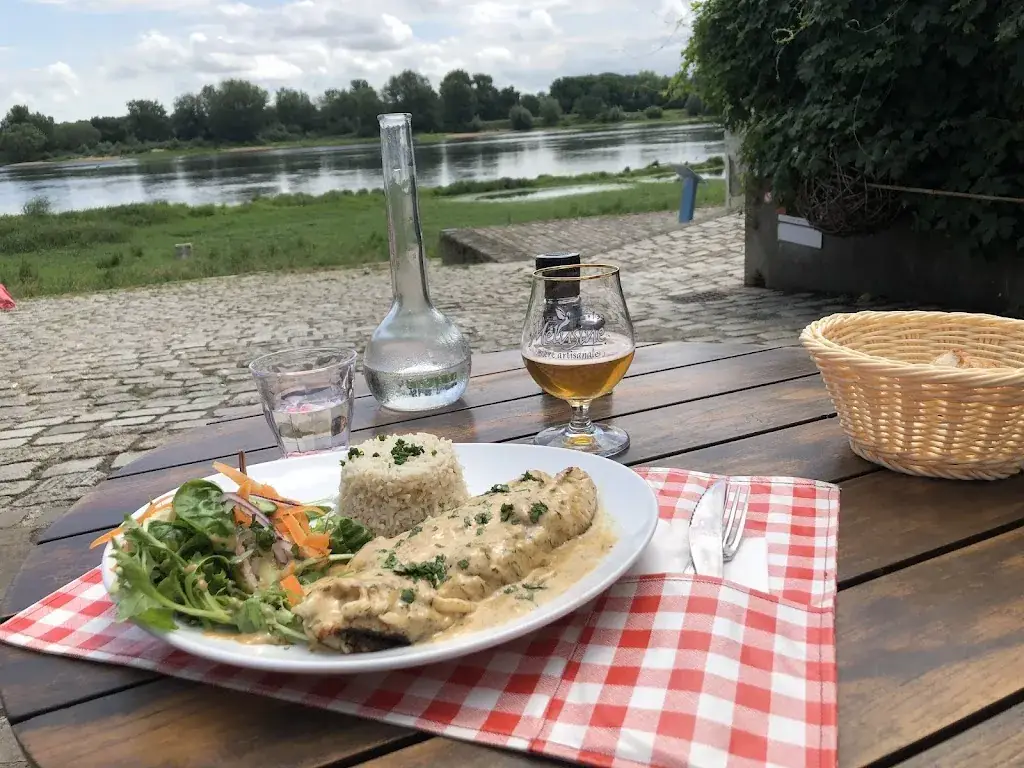 Tania Sanchez_La Bafouille_Bouchemaine_review