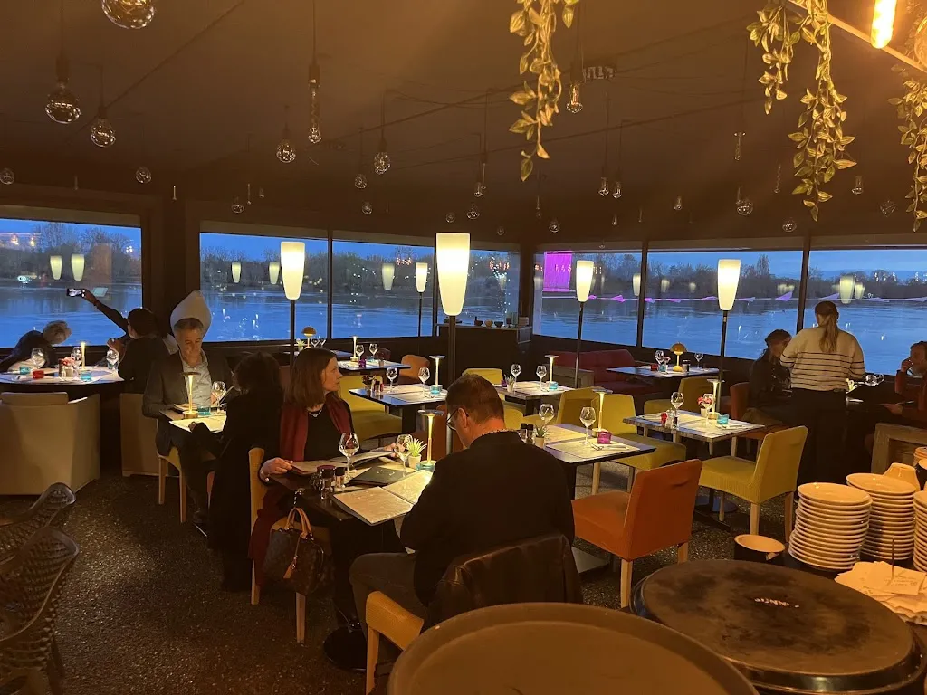 Restaurant MonkeyBar_Bouchemaine_slider_image_1