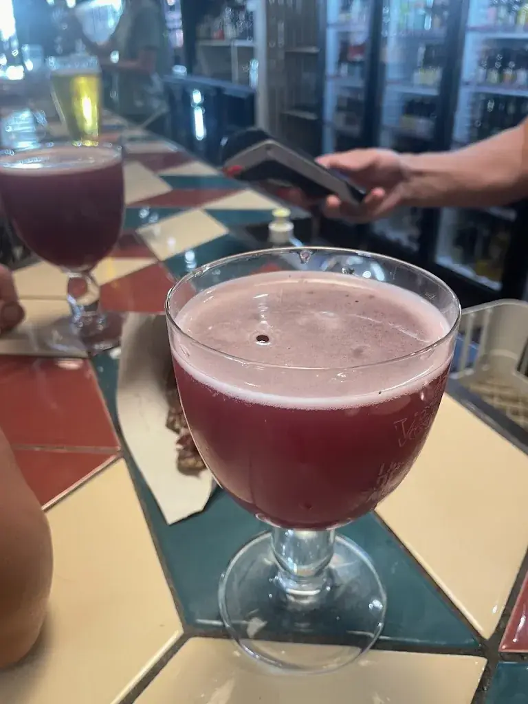 Aurélien ETIENNE_V and B Blain_Blain_review