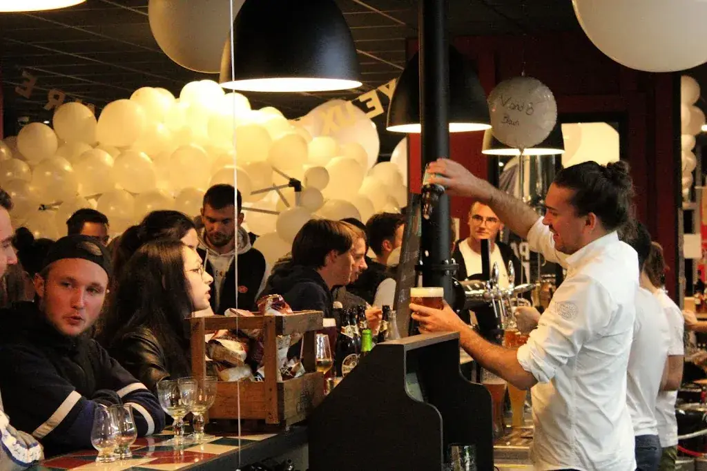 V and B Blain_Blain_slider_image_1